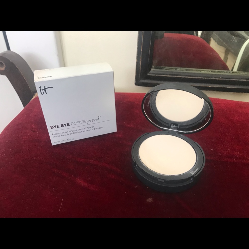 It Cosmetics Bye Bye Pores Powder